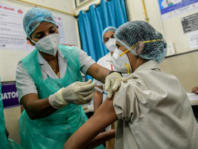 Corona Vaccination one dose of vaccine is enough if you are a covid 19 survivor says study | Corona Vaccination: ...'त्या' व्यक्तींना कोरोना लसीचा एकच डोस पुरेसा; दुसऱ्या डोसची गरजच नाही Corona Vaccination one dose of vaccine is enough if you are a covid 19 survivor says study | Corona Vaccination: ...'त्या' व्यक्तींना कोरोना लसीचा एकच डोस पुरेसा; दुसऱ्या डोसची गरजच नाही