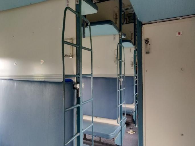 'Sleeper coaches' are drawn, then how should common people travel? | ‘स्लीपर कोच’ काढताहेत, मग सामान्यांनी प्रवास कसा करायचा? 'Sleeper coaches' are drawn, then how should common people travel? | ‘स्लीपर कोच’ काढताहेत, मग सामान्यांनी प्रवास कसा करायचा?