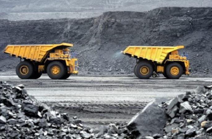 Three officers suspended in coal transport scam | कोळसा वाहतूक घोटाळ्यात तीन अधिकारी निलंबित Three officers suspended in coal transport scam | कोळसा वाहतूक घोटाळ्यात तीन अधिकारी निलंबित