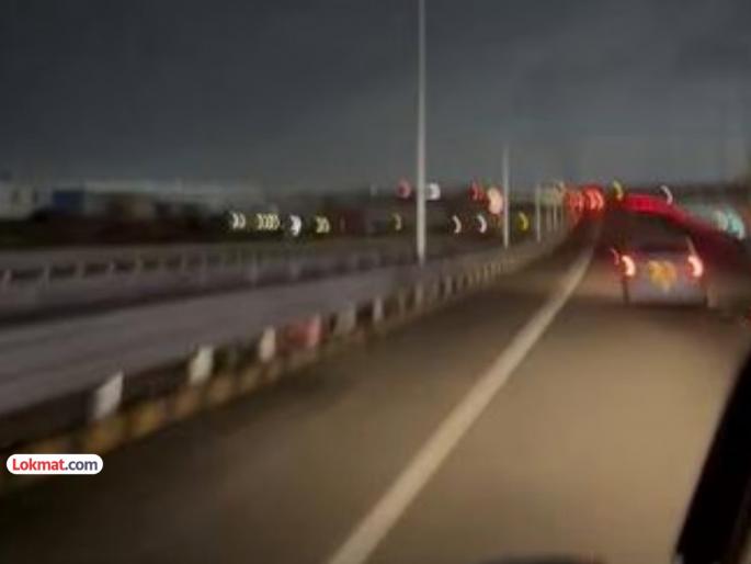 Coastal Road open for traffic 24 hours but risk of accident increased due to travel in the dark! | कोस्टल रोड वाहतुकीसाठी २४ तास खुला; पण अंधारातून प्रवास असल्याने अपघाताचा धोका वाढला !