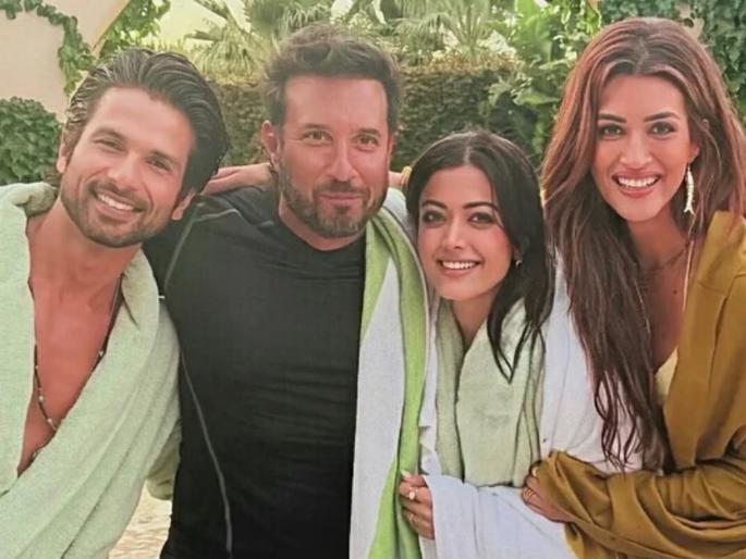 shahid kapoor starrer cocktail 2 shoot postponed due to delhi blast also starring kriti sanon rashmika mandanna | दिल्लीतील स्फोटामुळे 'कॉकटेल २'चं शूट पुढे ढकललं, आजपासूनच होणार होती सुरुवात shahid kapoor starrer cocktail 2 shoot postponed due to delhi blast also starring kriti sanon rashmika mandanna | दिल्लीतील स्फोटामुळे 'कॉकटेल २'चं शूट पुढे ढकललं, आजपासूनच होणार होती सुरुवात