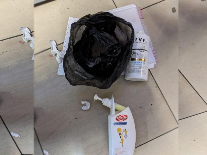 Smuggling cocaine from a shampoo bottle Cocaine worth 15 crore seized at the airport, DRI action | शॅम्पूच्या बाटलीतून कोकेनची तस्करी! विमानतळावर पकडले १५ कोटींचे कोकेन, डीआरआयची कारवाई Smuggling cocaine from a shampoo bottle Cocaine worth 15 crore seized at the airport, DRI action | शॅम्पूच्या बाटलीतून कोकेनची तस्करी! विमानतळावर पकडले १५ कोटींचे कोकेन, डीआरआयची कारवाई