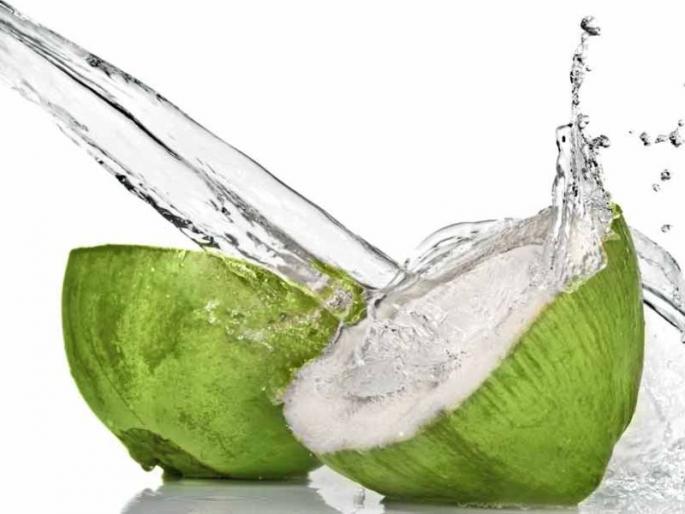 This is how coconut water lightens acne scars naturally | नारळ पाण्याच्या मदतीने चेहऱ्यावरील पिंपल्सचे डाग 'असे' करा दूर!