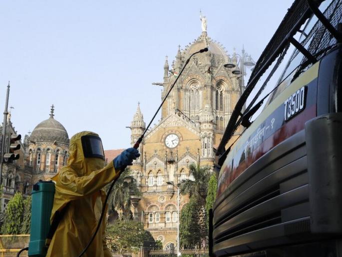 CoronaVirus: Mumbaikars, next 15 days are important; An important meeting was held by the Municipal Commissioner | CoronaVirus: मुंबईकरांनो, पुढील १५ दिवस महत्वाचे; पालिका आयुक्तांनी घेतली महत्वाची बैठक CoronaVirus: Mumbaikars, next 15 days are important; An important meeting was held by the Municipal Commissioner | CoronaVirus: मुंबईकरांनो, पुढील १५ दिवस महत्वाचे; पालिका आयुक्तांनी घेतली महत्वाची बैठक