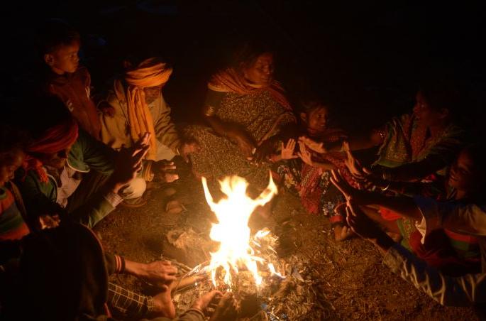 Cold forever, mercury at 7 degrees in Gondia | थंडी कायमच, गोंदियात पारा ७ अंशावर Cold forever, mercury at 7 degrees in Gondia | थंडी कायमच, गोंदियात पारा ७ अंशावर