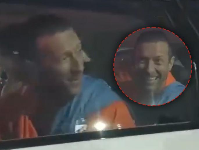 Coldplay's lead singer Chris Martin arrives at Mahakumbh will bathe in Triveni Sangam | कोल्ड प्लेचे लीड सिंगर ख्रिस मार्टिन महाकुंभमध्ये पोहोचले; त्रिवेणी संगमात स्नान करणार