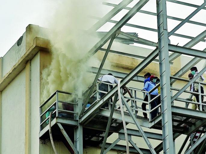 Fire to Five-storied cold-storage in Nagpur | नागपुरात पाच मजली कोल्डस्टोअरेजला आग Fire to Five-storied cold-storage in Nagpur | नागपुरात पाच मजली कोल्डस्टोअरेजला आग