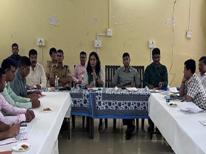 After the accident in Irshalwadi Arlat in Sindhudurga, the survey of the house in the hills has started | इर्शाळवाडीतील दुर्घटनेनंतर सिंधुदुर्गात अर्लट, डोंगरभागातील घराचे सर्व्हेक्षण सुरू  After the accident in Irshalwadi Arlat in Sindhudurga, the survey of the house in the hills has started | इर्शाळवाडीतील दुर्घटनेनंतर सिंधुदुर्गात अर्लट, डोंगरभागातील घराचे सर्व्हेक्षण सुरू