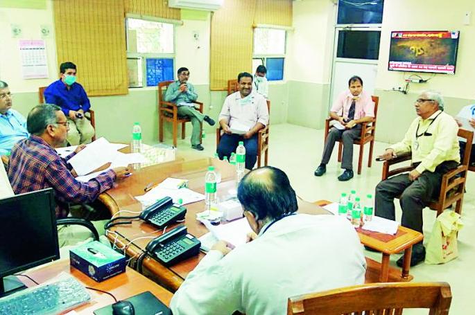 Private hospitals to report pneumonia patients: Collector Thackeray | खासगी इस्पितळांनी न्यूमोनिया रुग्णांची माहिती द्यावी : जिल्हाधिकारी ठाकरे Private hospitals to report pneumonia patients: Collector Thackeray | खासगी इस्पितळांनी न्यूमोनिया रुग्णांची माहिती द्यावी : जिल्हाधिकारी ठाकरे