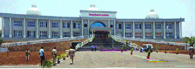 District Municipality of the district - due to negligence of the Nagar Panchayat, fall to the four crore District Administration | जिल्ह्यातील नगरपालिका - नगरपंचायतीच्या निष्काळजीमुळे चार कोटी जिल्हा प्रशासनाकडे पडून District Municipality of the district - due to negligence of the Nagar Panchayat, fall to the four crore District Administration | जिल्ह्यातील नगरपालिका - नगरपंचायतीच्या निष्काळजीमुळे चार कोटी जिल्हा प्रशासनाकडे पडून