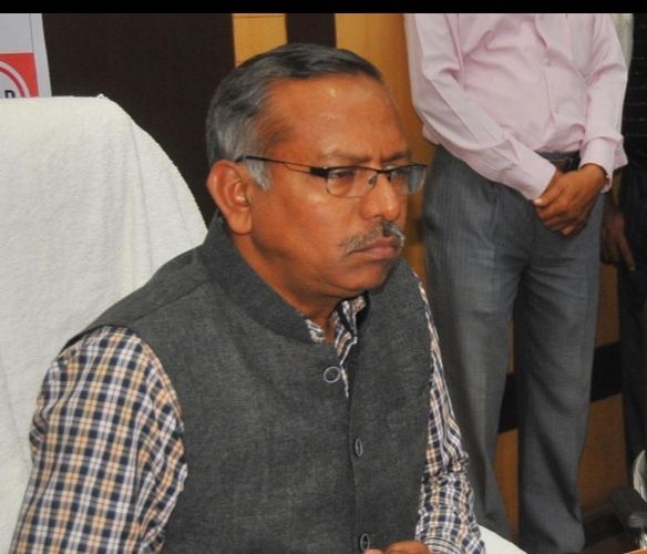 GP Candidates have to apply 'online application': Collector Thackeray | जि.प. उमेदवारांना करावा लागणार 'ऑनलाईन' अर्ज : जिल्हाधिकारी ठाकरे GP Candidates have to apply 'online application': Collector Thackeray | जि.प. उमेदवारांना करावा लागणार 'ऑनलाईन' अर्ज : जिल्हाधिकारी ठाकरे