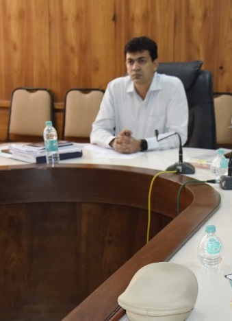 corona in sangli: Corona liberation is a collective effort of all systems: Abhijit Chaudhary | corona in sangli : कोरोना मुक्ती ही सर्व यंत्रणांच्या सामूहीक प्रयत्नाचे यश :अभिजित चौधरी