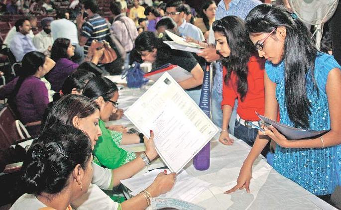 The selection list for the 11th round is on Monday | अकरावीच्या दुसऱ्या फेरीची निवड यादी सोमवारी The selection list for the 11th round is on Monday | अकरावीच्या दुसऱ्या फेरीची निवड यादी सोमवारी