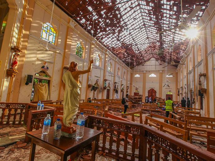 176 children lost parental umbrella in Sri Lankan blasts | श्रीलंकेतील स्फोटांमध्ये १७६ मुलांनी गमावले पालकांचे छत्र 176 children lost parental umbrella in Sri Lankan blasts | श्रीलंकेतील स्फोटांमध्ये १७६ मुलांनी गमावले पालकांचे छत्र