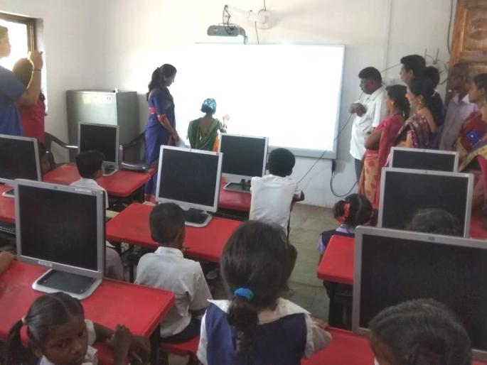 district school in navghar gets computer lab | नवघर जिल्हापरिषदेच्या शाळेत आता संगणकाचे धडे district school in navghar gets computer lab | नवघर जिल्हापरिषदेच्या शाळेत आता संगणकाचे धडे