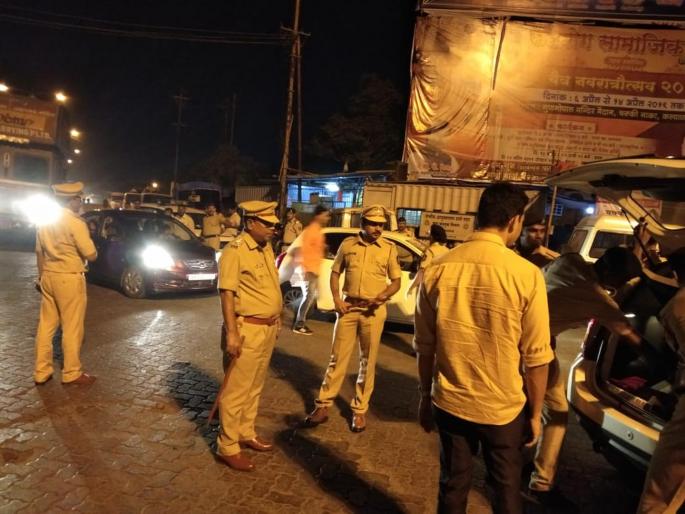 Police camping operation in Kalyan on the backdrop of election | निवडणुकीच्या पार्श्वभूमीवर पोलिसांचे कोंबिंग ऑपरेशन; 90 रिक्षाचालकांवर कारवाई Police camping operation in Kalyan on the backdrop of election | निवडणुकीच्या पार्श्वभूमीवर पोलिसांचे कोंबिंग ऑपरेशन; 90 रिक्षाचालकांवर कारवाई
