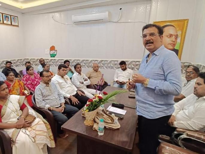 An important meeting of Ulhasnagar Congress was held under the voter contact campaign of Congress | काँग्रेसचे मतदार संपर्क अभियान अंतर्गत उल्हासनगर काँग्रेसची महत्त्वपूर्ण बैठक संपन्न An important meeting of Ulhasnagar Congress was held under the voter contact campaign of Congress | काँग्रेसचे मतदार संपर्क अभियान अंतर्गत उल्हासनगर काँग्रेसची महत्त्वपूर्ण बैठक संपन्न