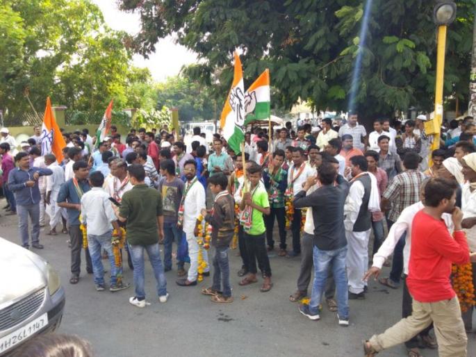 Nanded's victory gives the Congress the oxygen and BJP's lesson |  नांदेडच्या निकालाने काँग्रेसला ऑक्सिजन, तर भाजपाला धडा  Nanded's victory gives the Congress the oxygen and BJP's lesson |  नांदेडच्या निकालाने काँग्रेसला ऑक्सिजन, तर भाजपाला धडा