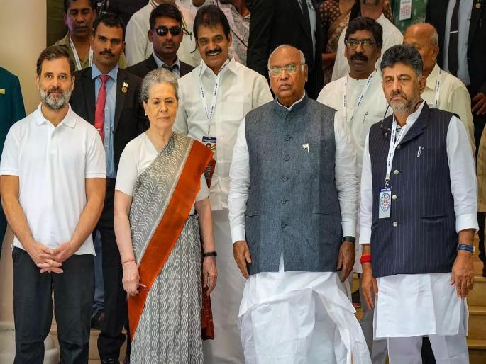 All the parties will leave the India Alliance, only the Congress will remain in the end - Shiv Sena | इंडिया आघाडीतून सर्व पक्ष बाहेर पडतील शेवटी फक्त काँग्रेस राहील; शिवसेनेचा टोला All the parties will leave the India Alliance, only the Congress will remain in the end - Shiv Sena | इंडिया आघाडीतून सर्व पक्ष बाहेर पडतील शेवटी फक्त काँग्रेस राहील; शिवसेनेचा टोला