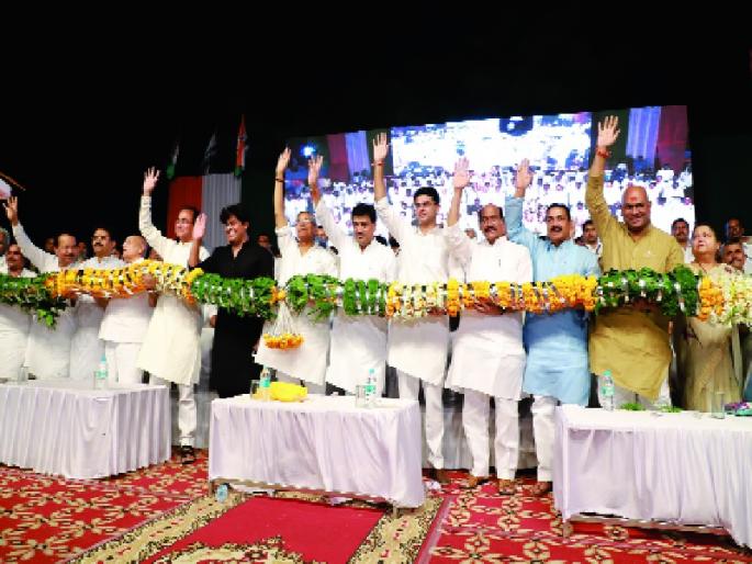 All the elements of the society suffer during the BJP's time | समाजातील सर्व घटक भाजपाच्या काळात त्रस्त All the elements of the society suffer during the BJP's time | समाजातील सर्व घटक भाजपाच्या काळात त्रस्त