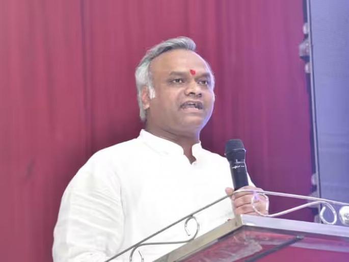 Congress president Mallikarjun Kharge's son's support for Udayanidhi's statement about Sanatan Dharma, said that religion... | सनातन धर्माबाबत उदयनिधीच्या विधानाला काँग्रेस अध्यक्ष खर्गेंच्या पुत्राचा पाठिंबा,म्हणाले, जो धर्म... Congress president Mallikarjun Kharge's son's support for Udayanidhi's statement about Sanatan Dharma, said that religion... | सनातन धर्माबाबत उदयनिधीच्या विधानाला काँग्रेस अध्यक्ष खर्गेंच्या पुत्राचा पाठिंबा,म्हणाले, जो धर्म...