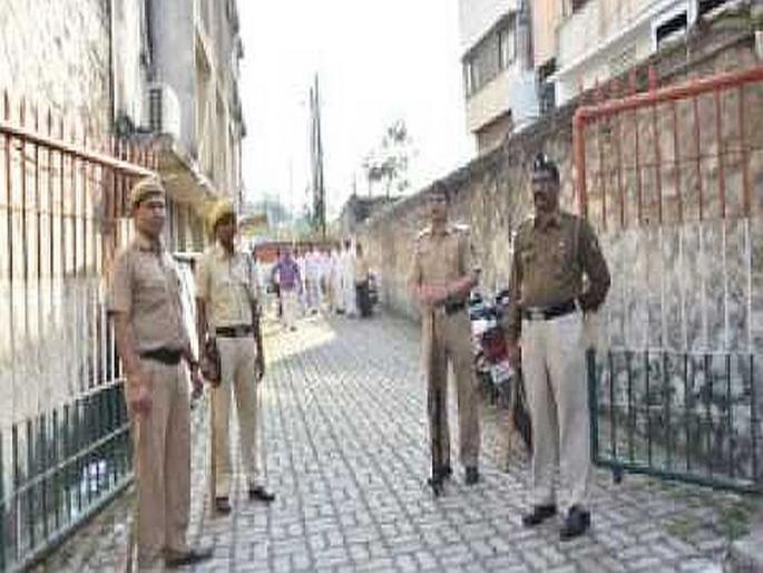 The controversy over the incumbency of the Congress party in Nashik cannot be resolved | नाशिकमध्ये कॉँग्रेसच्या गटनेतापदाचा वाद सुटता सुटेना