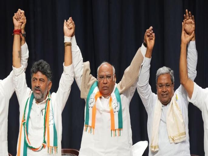 11 JDS MLAs to may join Congress in Karnataka, DK Shivakumar to become CM, Congress MLA Claim | भाजपासारखाच डाव आता काँग्रेसही खेळणार?; 'या' राज्यात 'ऑपरेशन पंजा'नं राजकीय खळबळ 11 JDS MLAs to may join Congress in Karnataka, DK Shivakumar to become CM, Congress MLA Claim | भाजपासारखाच डाव आता काँग्रेसही खेळणार?; 'या' राज्यात 'ऑपरेशन पंजा'नं राजकीय खळबळ
