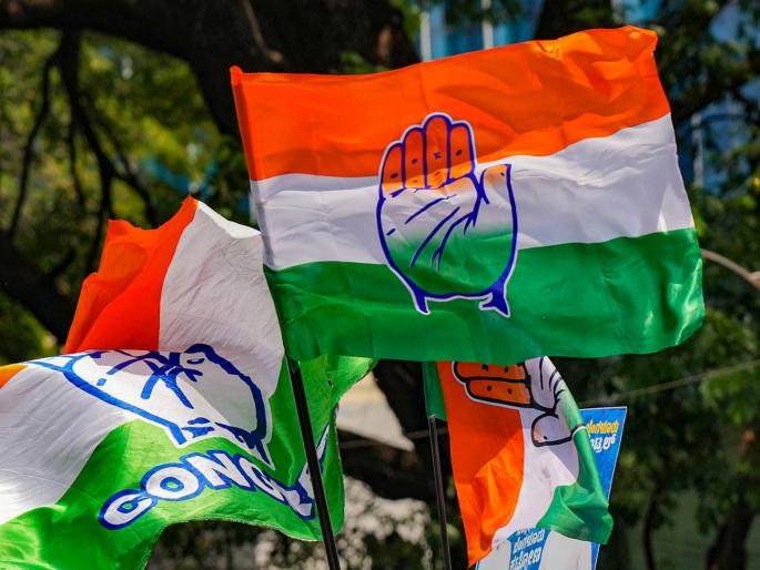 PMC Election 2026 Congress once had sole power in Pune; now there is internal factionalism within the party, will Uddhav Sena's alliance benefit? | PMC Election 2026: पुण्यात काँग्रेसची एकेकाळी एकहाती सत्ता; आता पक्षात अंतर्गत गटबाजी, उद्धवसेनेच्या सोबतीचा फायदा होईल का? PMC Election 2026 Congress once had sole power in Pune; now there is internal factionalism within the party, will Uddhav Sena's alliance benefit? | PMC Election 2026: पुण्यात काँग्रेसची एकेकाळी एकहाती सत्ता; आता पक्षात अंतर्गत गटबाजी, उद्धवसेनेच्या सोबतीचा फायदा होईल का?