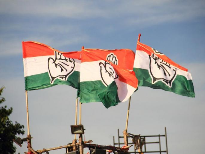 'Beware of those who ask for tickets even when there are not four workers behind them'; Feelings of Congress workers towards the top brass | ‘मागे चार कार्यकर्ते नसतानाही तिकीट मागणाऱ्यांपासून सावध राहा’; काँग्रेस श्रेष्ठींकडे कार्यकर्त्यांच्या भावना