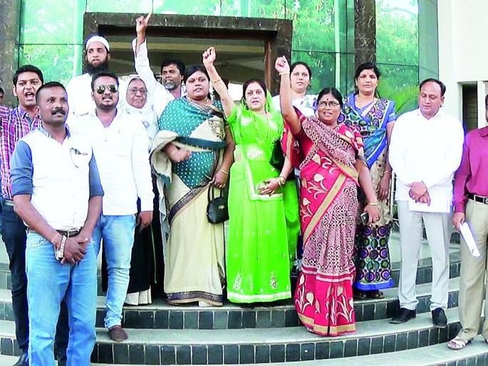 Congress claims claim that it is illegal! | ‘तो’ ठराव बेकायदेशीर असल्याचा काँग्रेसचा दावा! Congress claims claim that it is illegal! | ‘तो’ ठराव बेकायदेशीर असल्याचा काँग्रेसचा दावा!