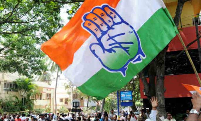 Assembly Elections 2018 Results: And Modi also did dance the victory of Congress | Assembly Election 2018 Results : अन् मोदींनीही केला काँग्रेसच्या विजयाचा जल्लोष  Assembly Elections 2018 Results: And Modi also did dance the victory of Congress | Assembly Election 2018 Results : अन् मोदींनीही केला काँग्रेसच्या विजयाचा जल्लोष