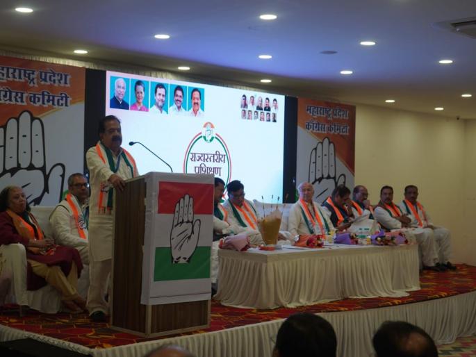 congress ramesh chennithala criticize bjp and central govt over various issue | एकजुटीने लढा-विजय मिळवा, निवडणुकीत भाजपा कोणत्याही थराला जाईल; काँग्रेसची टीका congress ramesh chennithala criticize bjp and central govt over various issue | एकजुटीने लढा-विजय मिळवा, निवडणुकीत भाजपा कोणत्याही थराला जाईल; काँग्रेसची टीका