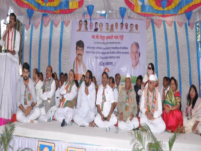 District Congress aggressor to protest against Gavitsa | गावीतांच्या विरोधासाठी जिल्हा काँग्रेस आक्रमक District Congress aggressor to protest against Gavitsa | गावीतांच्या विरोधासाठी जिल्हा काँग्रेस आक्रमक