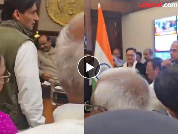 Congress MP enters Lok Sabha Speaker's office, abuses him; BJP minister shares video | काँग्रेसचे खासदार लोकसभा अध्यक्षांच्या कार्यालयात घुसले, त्यांना शिव्या दिल्या; भाजपा मंत्र्याने व्हिडीओ केला शेअर Congress MP enters Lok Sabha Speaker's office, abuses him; BJP minister shares video | काँग्रेसचे खासदार लोकसभा अध्यक्षांच्या कार्यालयात घुसले, त्यांना शिव्या दिल्या; भाजपा मंत्र्याने व्हिडीओ केला शेअर