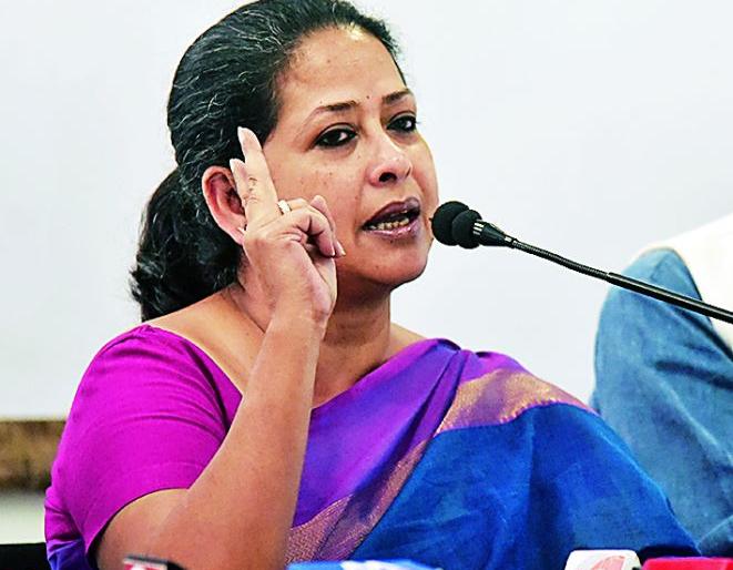 Maharashtra Assembly Election 2019: The government has failed in women's safety and women's empowerment | Maharashtra Assembly Election 2019 : महिला सुरक्षा आणि महिला सक्षमीकरणात सरकार नापास Maharashtra Assembly Election 2019: The government has failed in women's safety and women's empowerment | Maharashtra Assembly Election 2019 : महिला सुरक्षा आणि महिला सक्षमीकरणात सरकार नापास