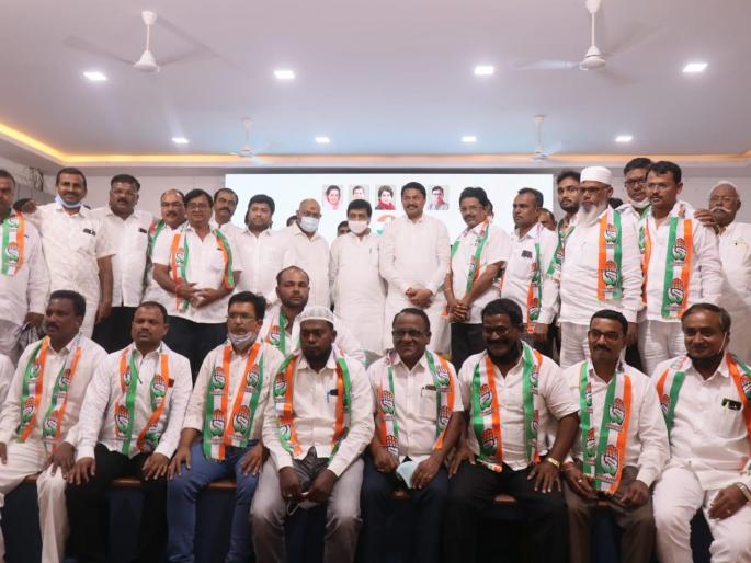 big setback to ncp 24 existing corporators from parbhani zilla parishad members join congress | राष्ट्रवादीला खिंडार! परभणीतील २४ विद्यमान नगरसेवक, जिल्हा परिषद सदस्यांचा काँग्रेसमध्ये प्रवेश big setback to ncp 24 existing corporators from parbhani zilla parishad members join congress | राष्ट्रवादीला खिंडार! परभणीतील २४ विद्यमान नगरसेवक, जिल्हा परिषद सदस्यांचा काँग्रेसमध्ये प्रवेश