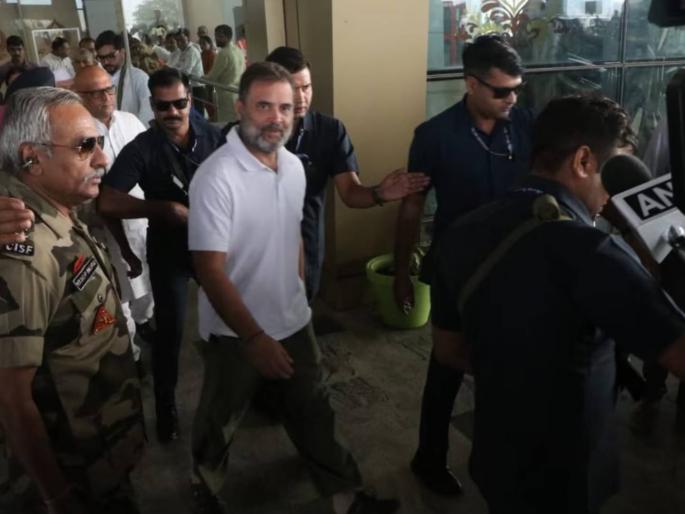 Rahul Gandhi meets Dalit Hari Om family earlier statement that he would not meet them went viral | Rahul Gandhi : राहुल गांधी पोहोचले हरिओम वाल्मिकी यांच्या घरी, कुटुंबाने भेटायला दिला होता नकार; नेमकं प्रकरण काय? Rahul Gandhi meets Dalit Hari Om family earlier statement that he would not meet them went viral | Rahul Gandhi : राहुल गांधी पोहोचले हरिओम वाल्मिकी यांच्या घरी, कुटुंबाने भेटायला दिला होता नकार; नेमकं प्रकरण काय?