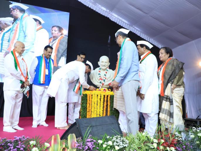 congress nav sankalp shibir started in shirdi | नाराजी नाट्याला तिलांजली; कॉंग्रेसच्या नवसंकल्प शिबिराचा श्रीगणेशा congress nav sankalp shibir started in shirdi | नाराजी नाट्याला तिलांजली; कॉंग्रेसच्या नवसंकल्प शिबिराचा श्रीगणेशा