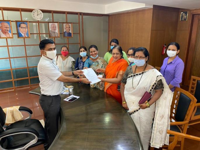 Make covid test compulsory for tourists coming to Goa congress women wing to cm pramod sawant | गोव्यात येणाऱ्या पर्यटकांसाठी कोविड चाचणी सक्तीची करा; महिला काँग्रेसचे मुख्यमंत्र्यांना निवेदन Make covid test compulsory for tourists coming to Goa congress women wing to cm pramod sawant | गोव्यात येणाऱ्या पर्यटकांसाठी कोविड चाचणी सक्तीची करा; महिला काँग्रेसचे मुख्यमंत्र्यांना निवेदन