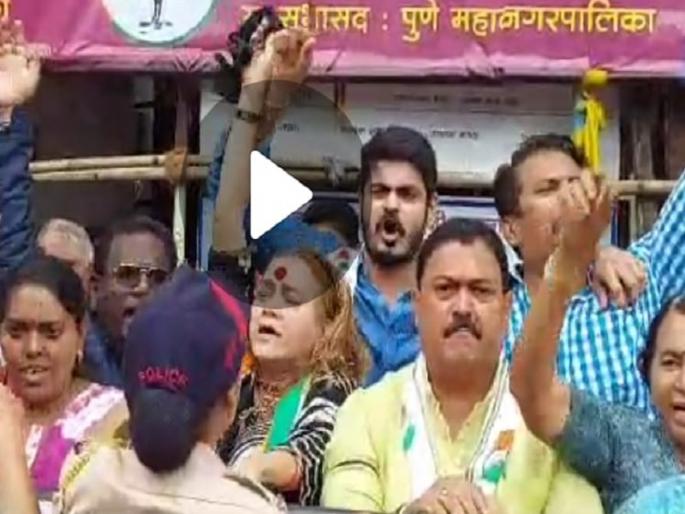 Congress workers blocked Kirit Somayya's convoy in Pune, loud sloganeering | Pune: पुण्यात काँग्रेसच्या कार्यकर्त्यांनी किरीट सोमय्यांचा ताफा अडवला, जोरदार घोषणाबाजी Congress workers blocked Kirit Somayya's convoy in Pune, loud sloganeering | Pune: पुण्यात काँग्रेसच्या कार्यकर्त्यांनी किरीट सोमय्यांचा ताफा अडवला, जोरदार घोषणाबाजी