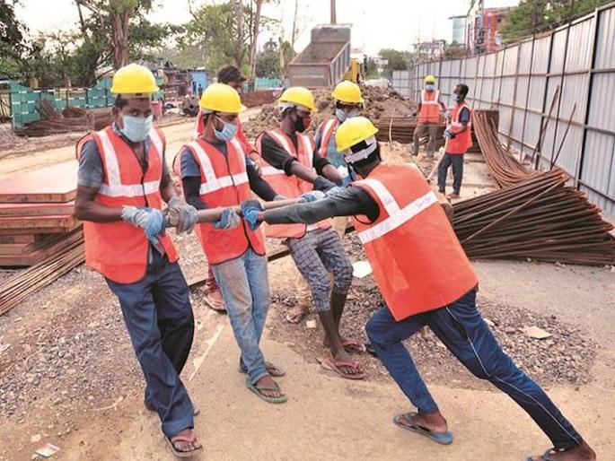 utensils worth rs 890 crore for construction workers in the state | अबब! राज्यातील बांधकाम मजुरांना 890 कोटींची भांडीकुंडी! utensils worth rs 890 crore for construction workers in the state | अबब! राज्यातील बांधकाम मजुरांना 890 कोटींची भांडीकुंडी!