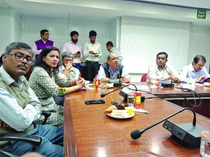 Gulf War Impact on Shipping Container | आखातातील युद्धाचा कंटेनर मालवाहतुकीवर परिणाम, टक्केवारी घसरणार Gulf War Impact on Shipping Container | आखातातील युद्धाचा कंटेनर मालवाहतुकीवर परिणाम, टक्केवारी घसरणार