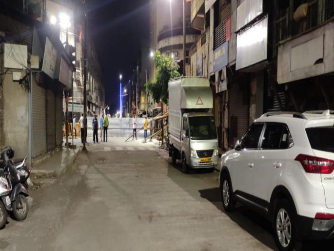 The situation in the ‘containment’ area of Pune is very Painful.... | पुण्यातील ‘कंटेन्मेंट’परिसरातील स्थिती म्हणजे ‘बोलाचीच कढी, बोलाचाच भात’.... The situation in the ‘containment’ area of Pune is very Painful.... | पुण्यातील ‘कंटेन्मेंट’परिसरातील स्थिती म्हणजे ‘बोलाचीच कढी, बोलाचाच भात’....