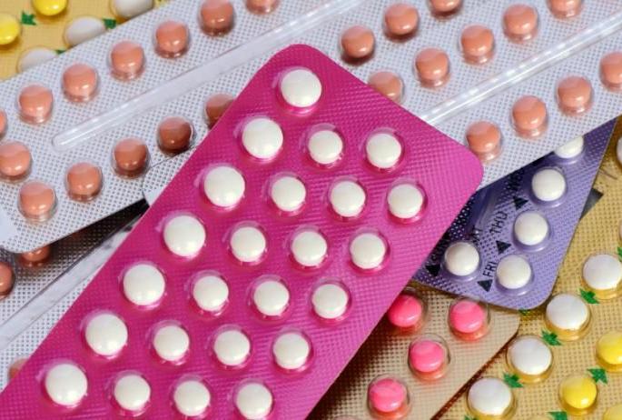 Openly sale of contraceptive pills in Nagpur | नागपुरात गर्भनिरोधक गोळ्यांची बेधडक विक्री Openly sale of contraceptive pills in Nagpur | नागपुरात गर्भनिरोधक गोळ्यांची बेधडक विक्री