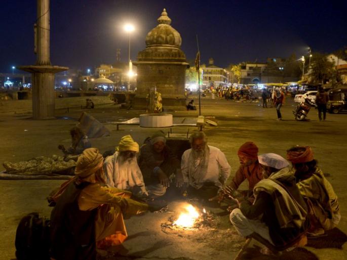 The cold winter season: the suspicion of the death of an unknown old age | नाशकात थंडीचा कहर : अज्ञात वृध्दांचा थंडीने गारठून मृत्यूचा संशय
