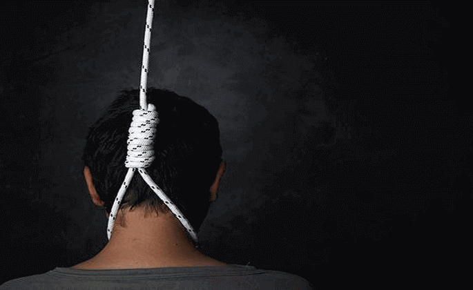 The family asked why he was wearing torn pants ... so he committed suicide .. | फाटकी पँन्ट का घातली म्हणून घरच्यांनी विचारले... तर त्याने केली आत्महत्या.. The family asked why he was wearing torn pants ... so he committed suicide .. | फाटकी पँन्ट का घातली म्हणून घरच्यांनी विचारले... तर त्याने केली आत्महत्या..