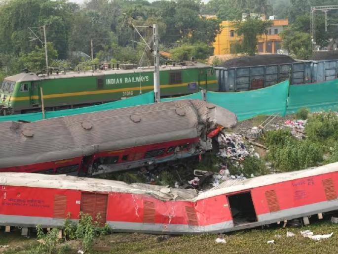 Coromandel Express driver Gunanidhi Mohanty, who was injured in the Odisha train accident, has not yet reached home | रेल्वे अपघाताला २ आठवडे उलटूनही चालक घरी परतला नाही; कुटुंबीय पाहतायत वाट... Coromandel Express driver Gunanidhi Mohanty, who was injured in the Odisha train accident, has not yet reached home | रेल्वे अपघाताला २ आठवडे उलटूनही चालक घरी परतला नाही; कुटुंबीय पाहतायत वाट...