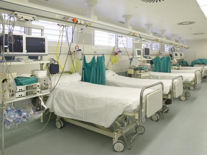 CoronaVirus News: Three beds reserved for Corona Warriors | CoronaVirus News: कोरोना योद्ध्यांसाठी तीन बेड राखीव; जिल्हा परिषद कर्मचाऱ्यांचा पडला विसर