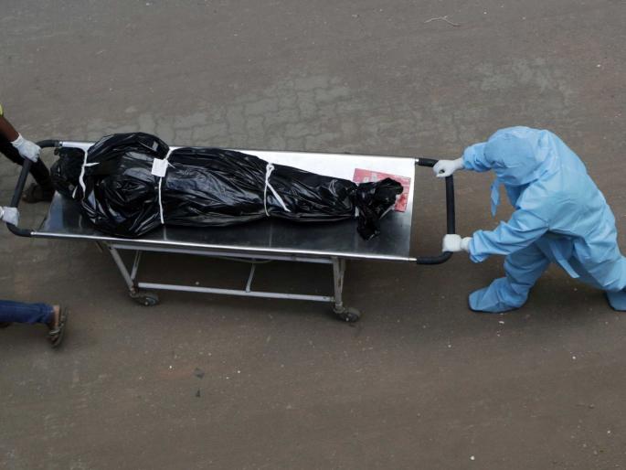 up high court judge did not get proper treatment did not get bed in vvip hospital died | CoronaVirus News: हायकोर्टाच्या कोरोनाबाधित न्यायमूर्तींना वेळेत उपचार नाहीत; VVIP रुग्णालयातही बेड न मिळाल्यानं मृत्यू up high court judge did not get proper treatment did not get bed in vvip hospital died | CoronaVirus News: हायकोर्टाच्या कोरोनाबाधित न्यायमूर्तींना वेळेत उपचार नाहीत; VVIP रुग्णालयातही बेड न मिळाल्यानं मृत्यू