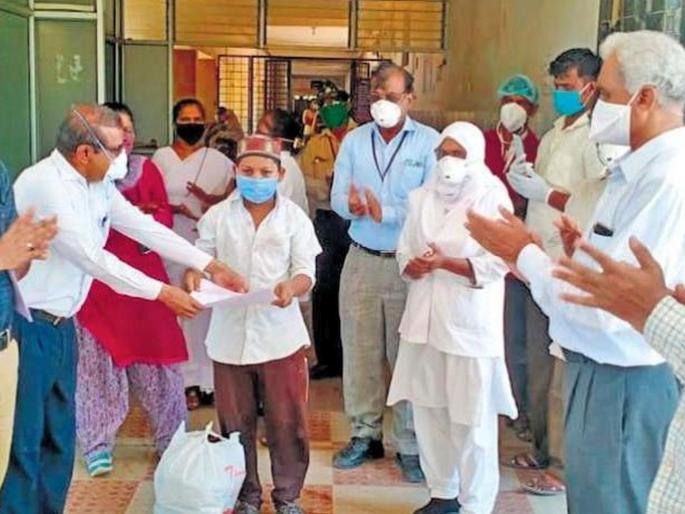 CoronaVirus Patient recovery rate reaches above 50 percent | CoronaVirus News: रुग्ण बरे होण्याचे प्रमाण ५०.४९ पोहोचले टक्क्यांवर CoronaVirus Patient recovery rate reaches above 50 percent | CoronaVirus News: रुग्ण बरे होण्याचे प्रमाण ५०.४९ पोहोचले टक्क्यांवर